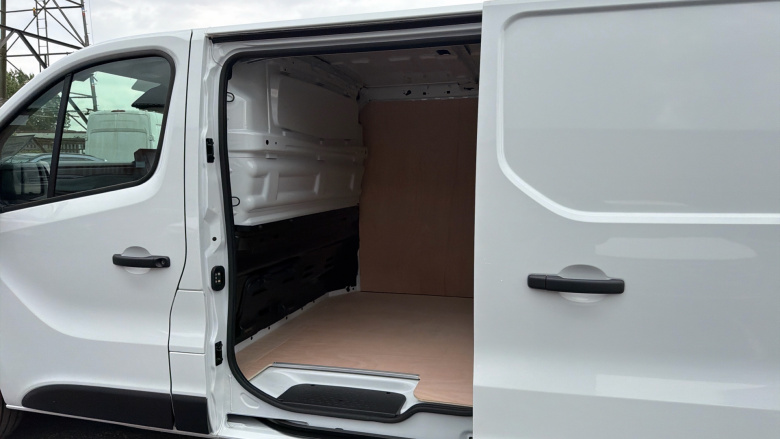 Renault Trafic Swb Diesel SL30 Blue dCi 130 Advance [Safety] Van
